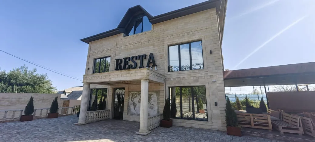 Resta Hotel