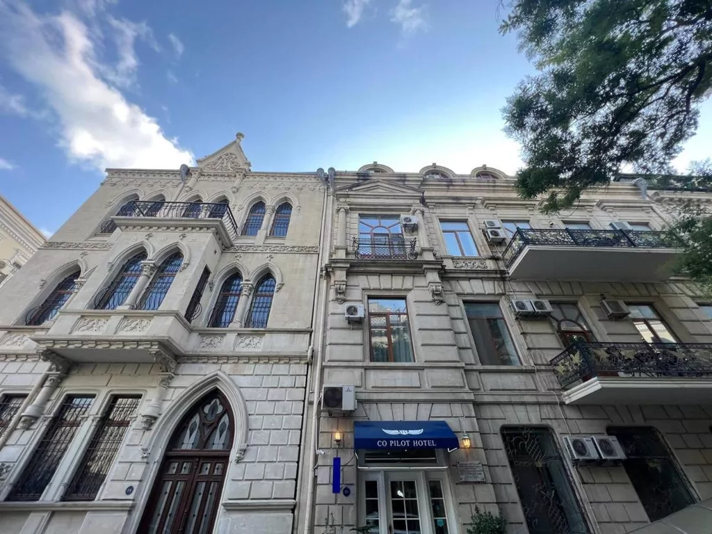 Pilot Hotel Baku