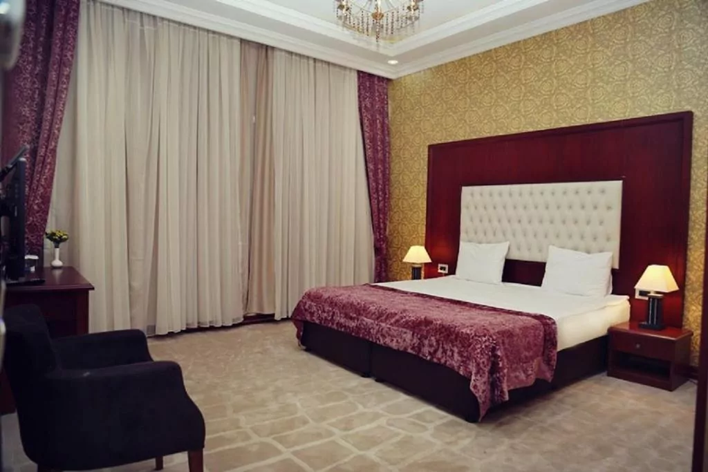 Clover Hotel
