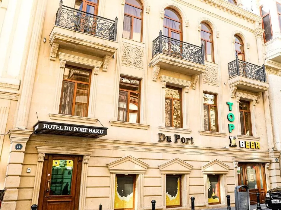 Du Port Hotel