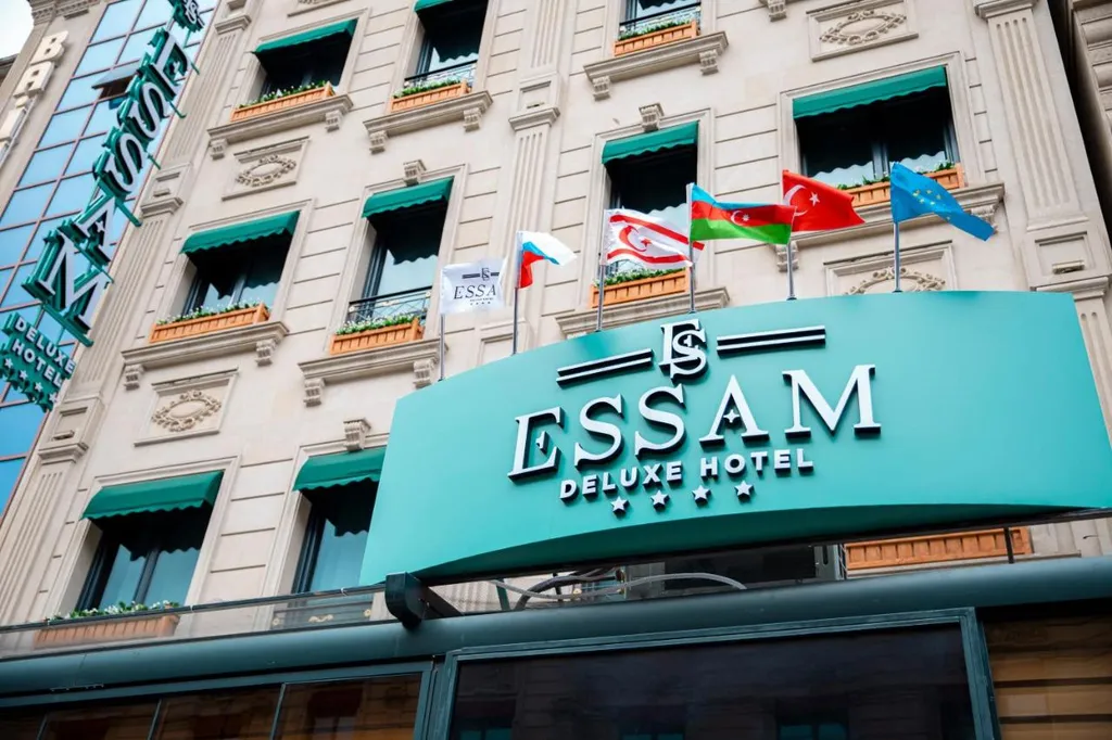 Essam Deluxe