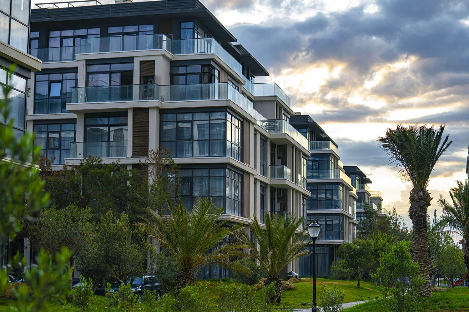 Polo Residences  (Sea Breeze Resort)