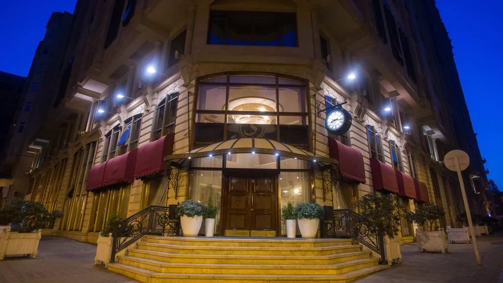 Sapphire Inn