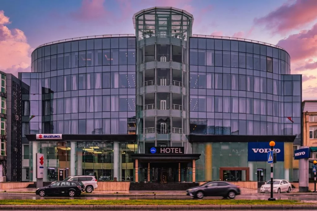 Sky Hotel(Баку)