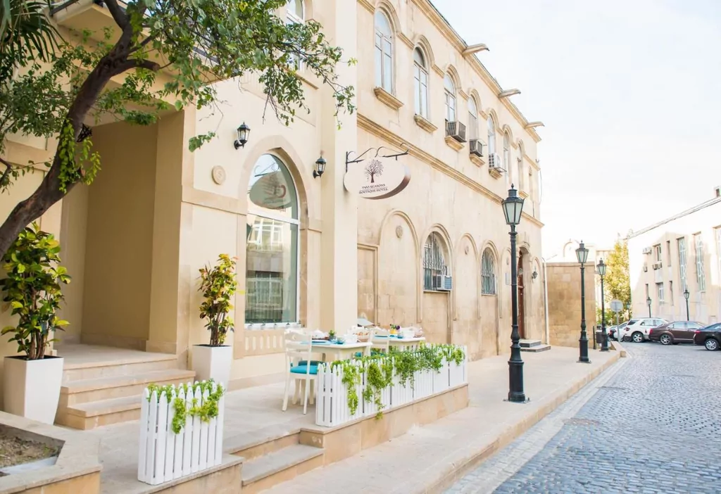 Two Seasons Hotel