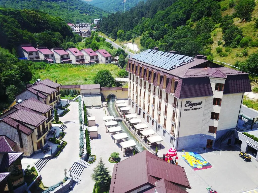 Отель «Elegant Hotel & Resort»