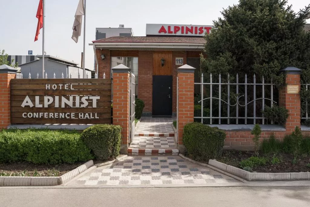 Alpinist Hotel