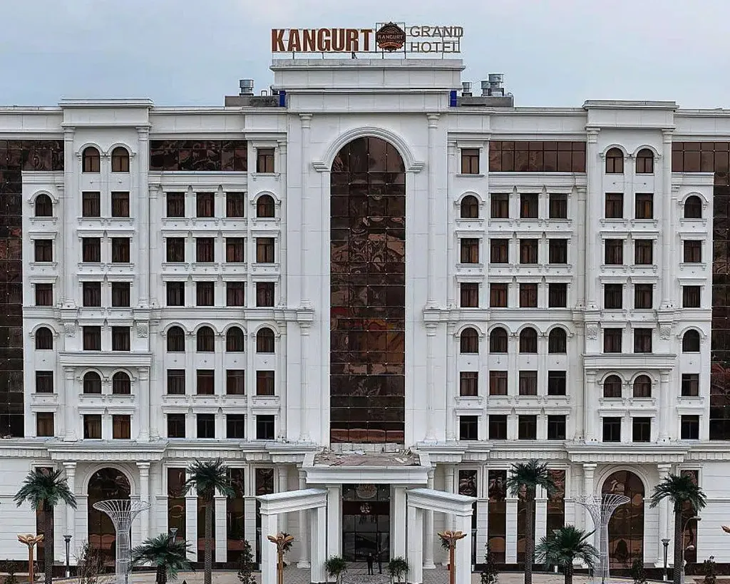 Отель «Kangurt Grand Hotel»