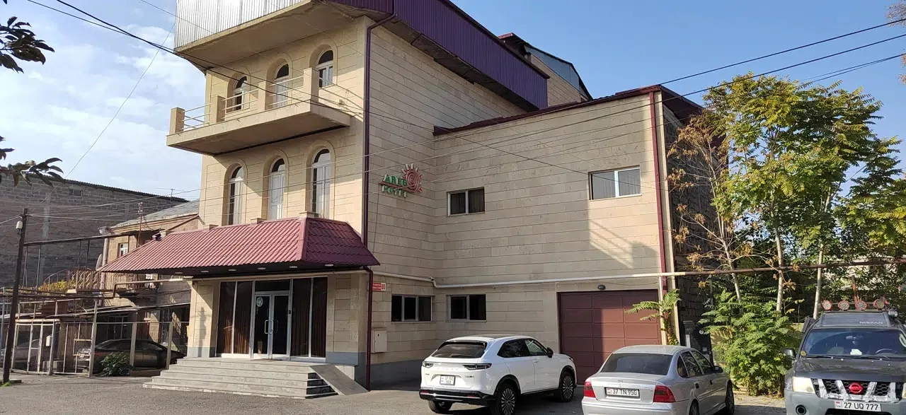 Areg Hotel