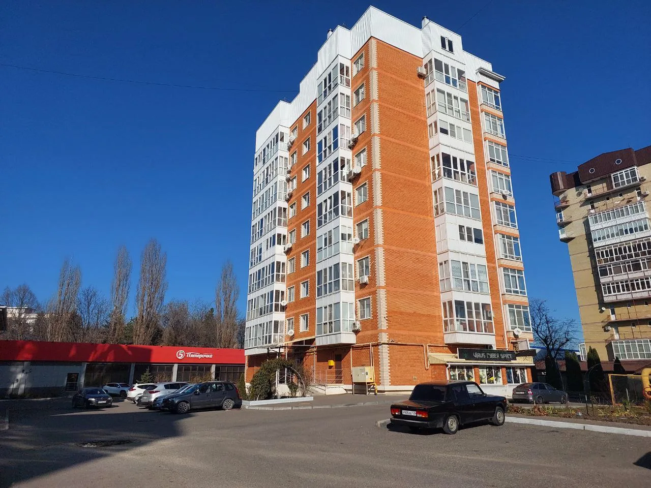 Апартаменты по ул. Орджоникидзе93,кв42