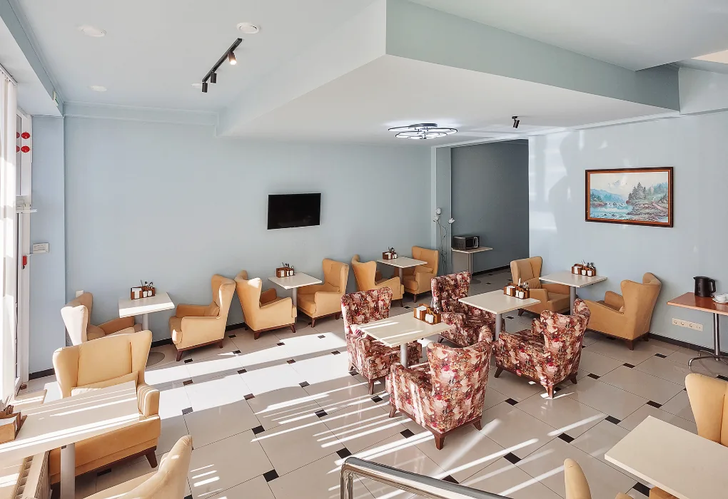 "Business Hotel Родина" ***
