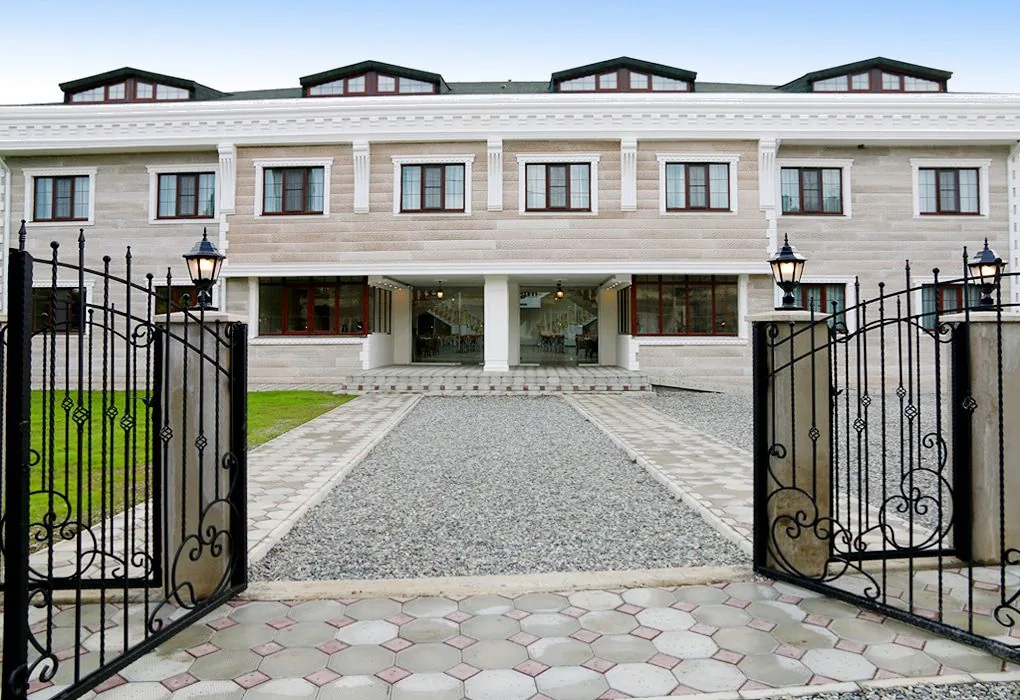 "Lucette Guest House" Г-ца