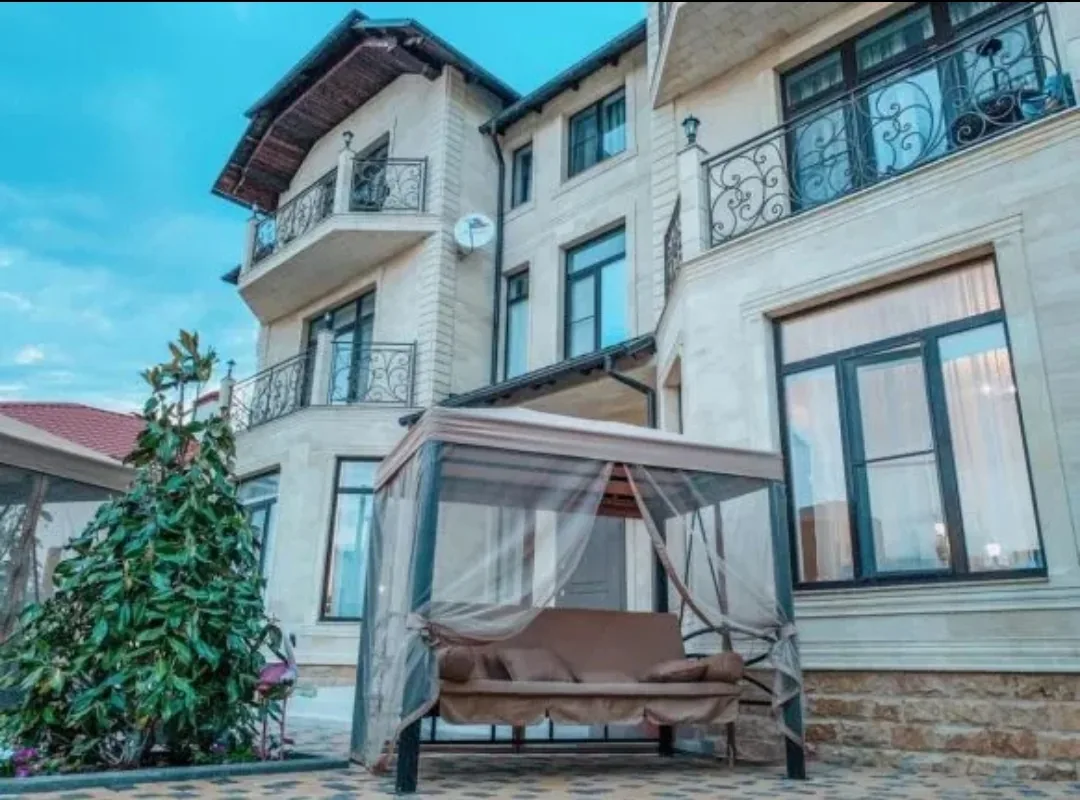 Sunny House