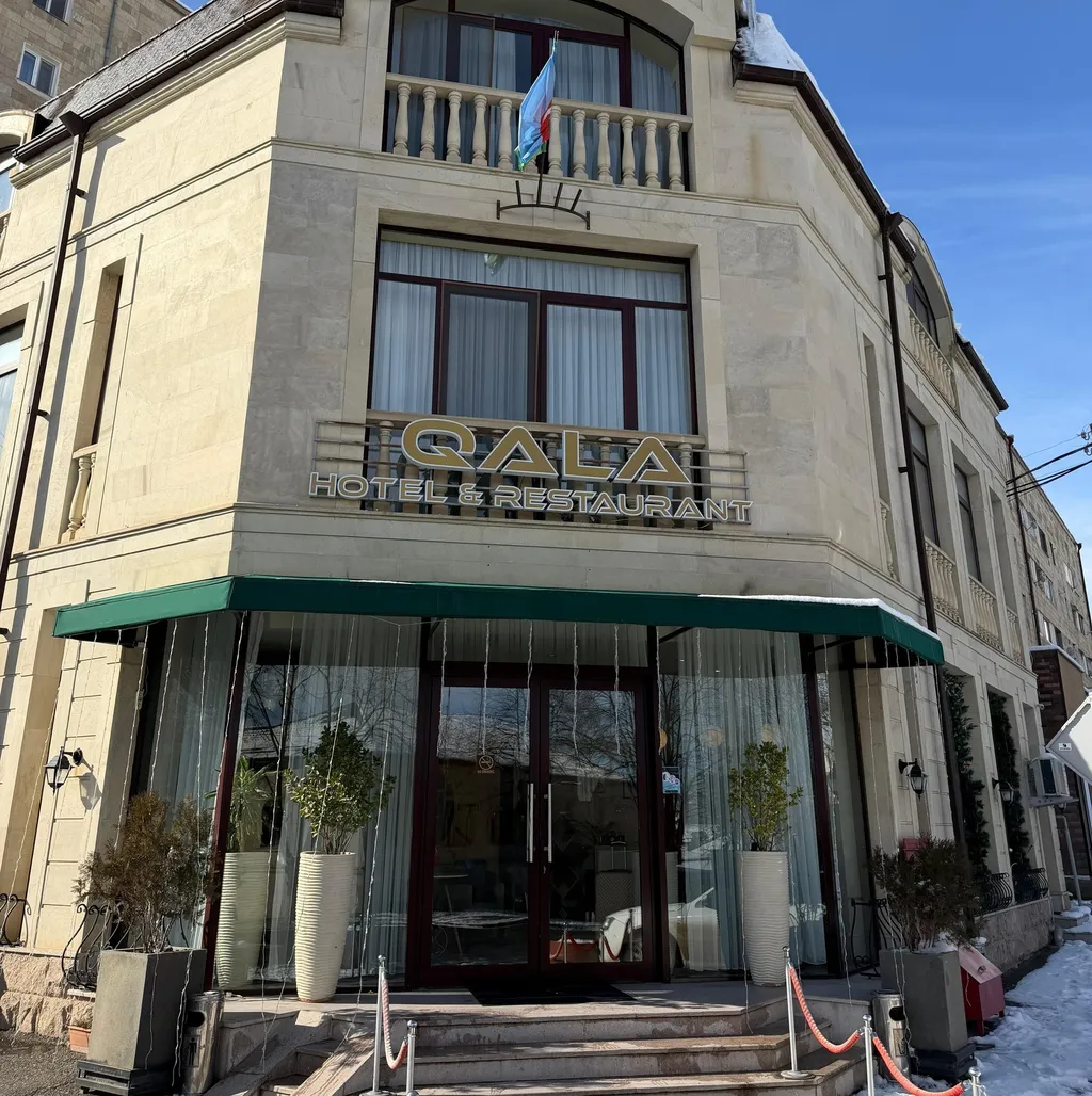 Отель «Qala Hotel Khankandi»