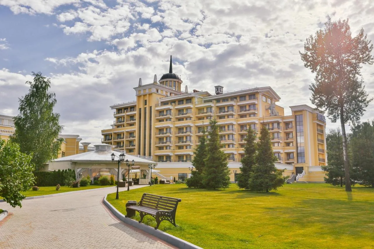 MISTRAL HOTEL & SPA