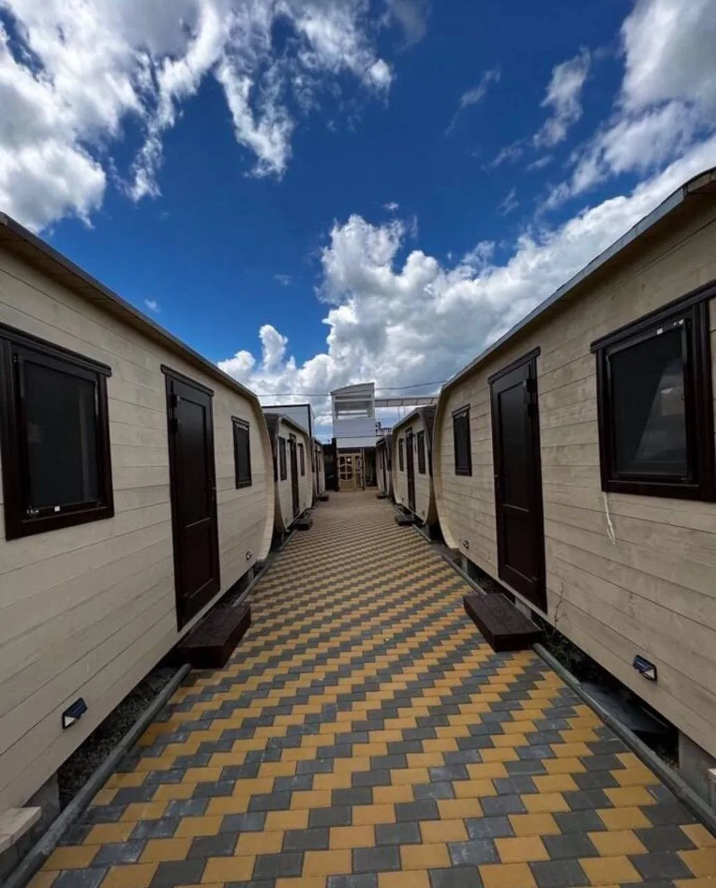 AZOV PLACE