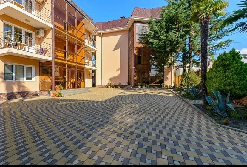 Атлантик (Лоо)