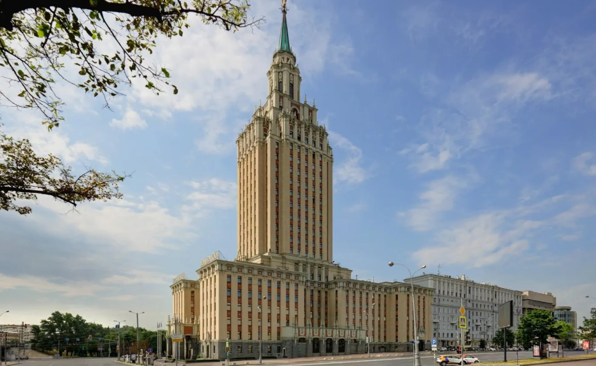 Hilton Ленинградская