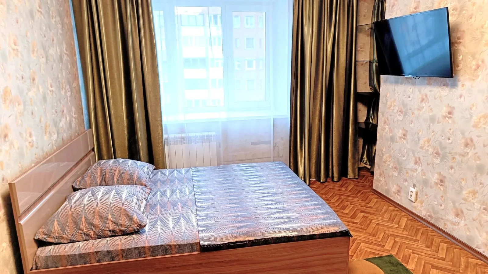 Лакшери апарт.Кирова10