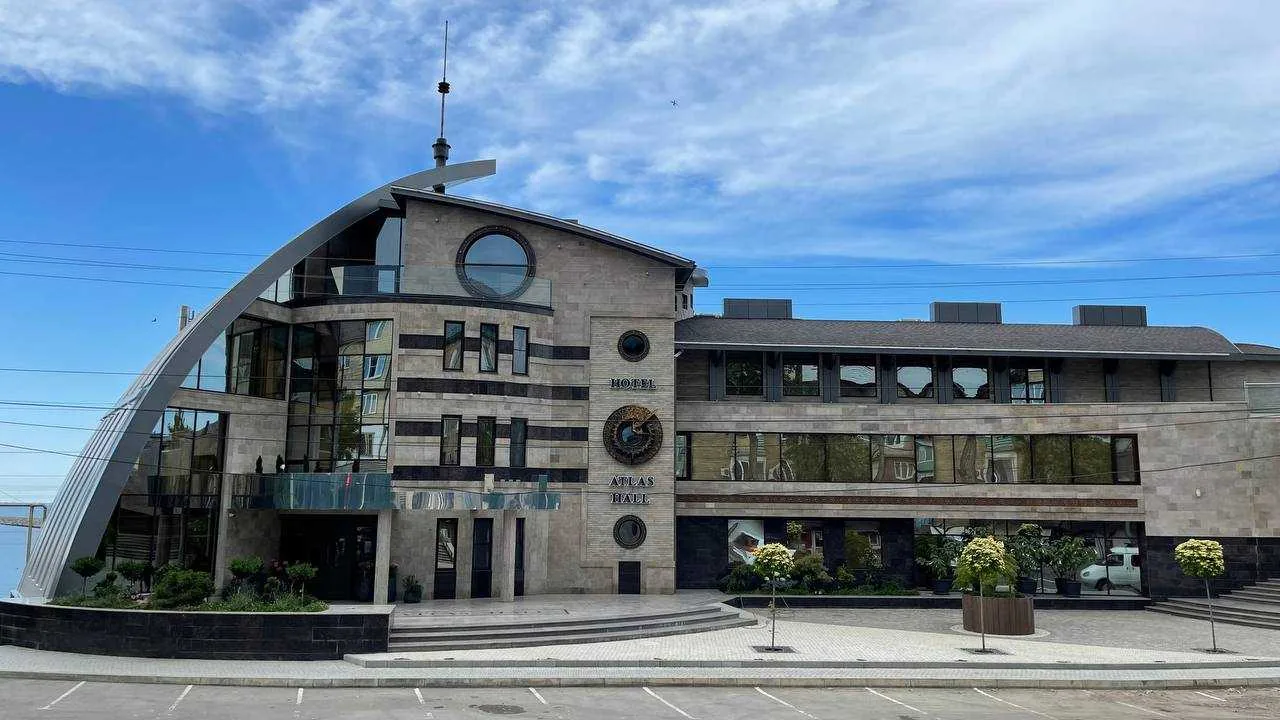 Atlas Hall Hotel(Махачкала)