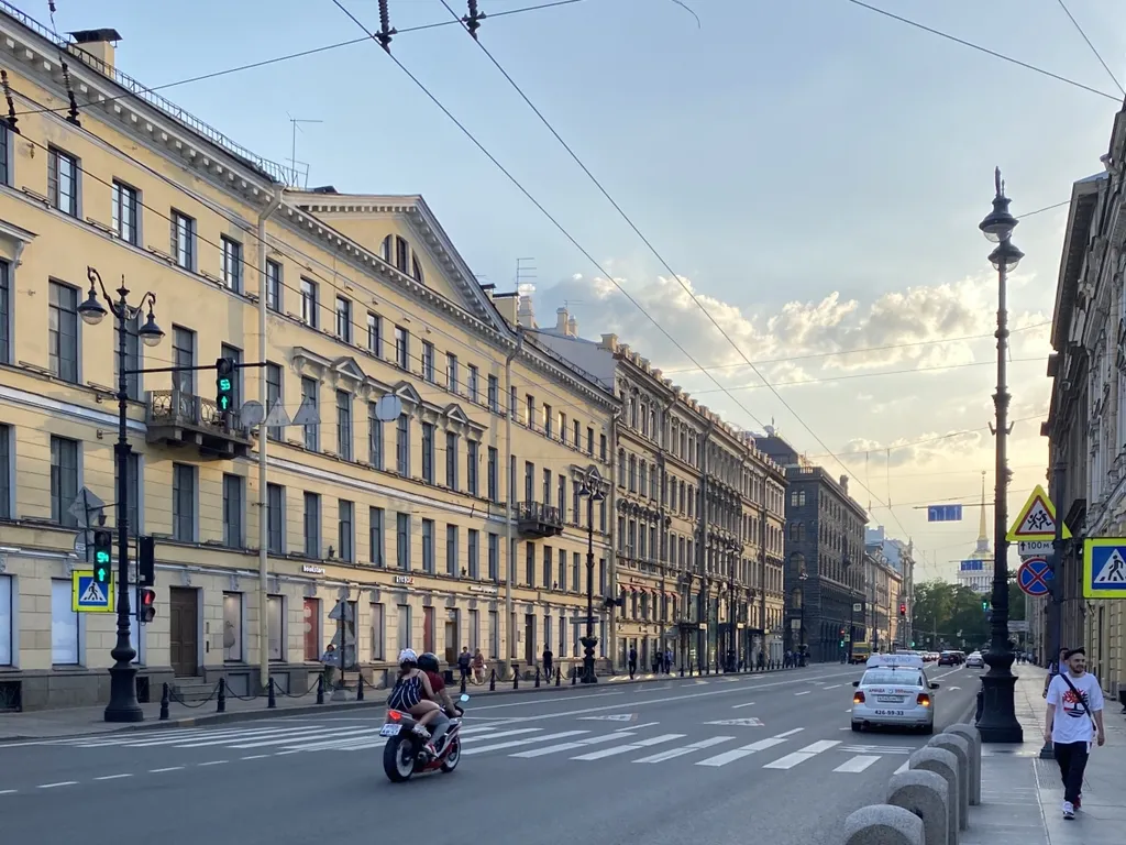 Гостевой дом «на Невском 13 /Nevsky 13 Guest House»