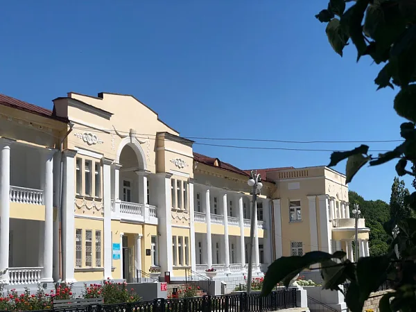 Октябрьское ущелье