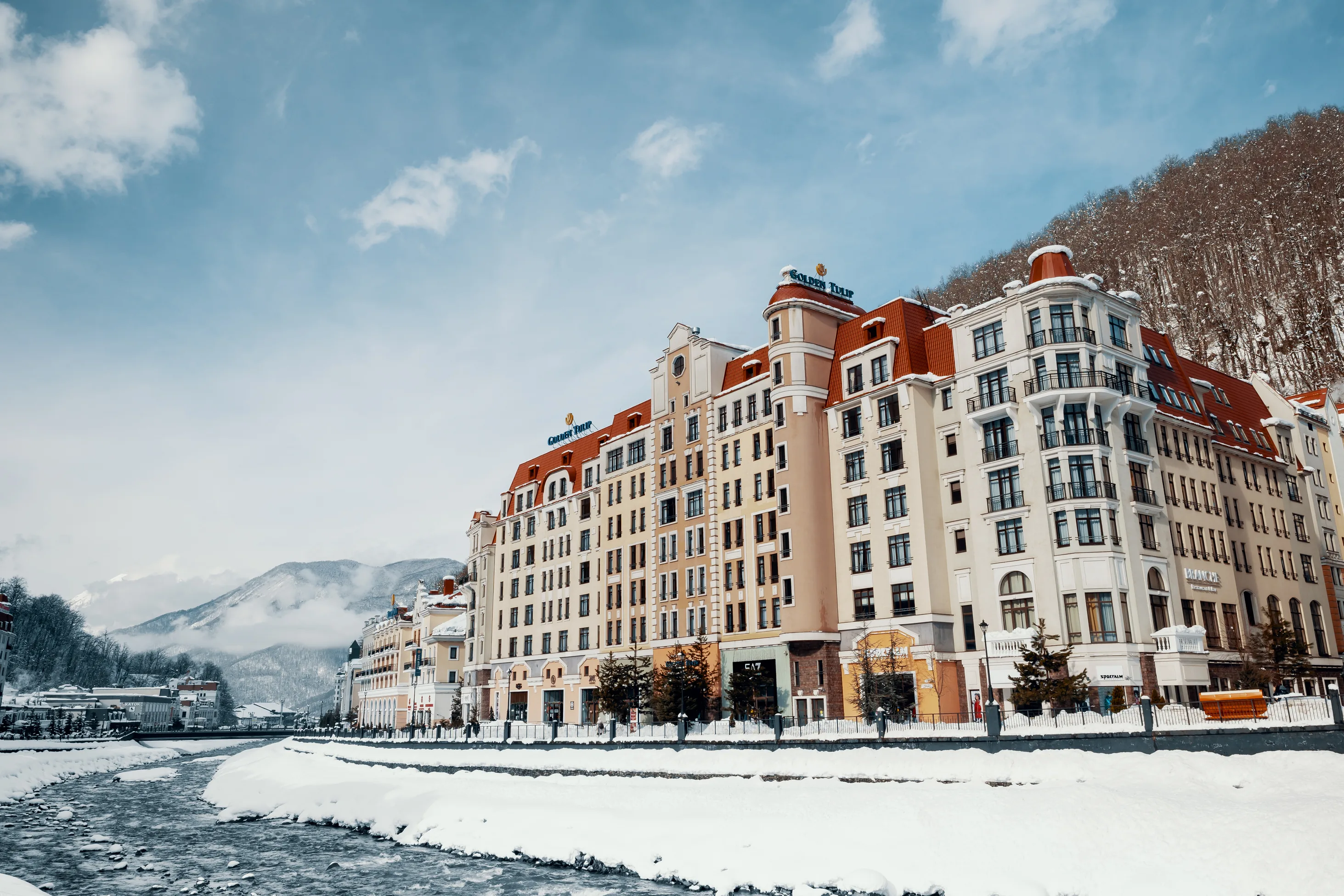 Golden Tulip Rosa Khutor (Голден Тюлип Роза Хутор)