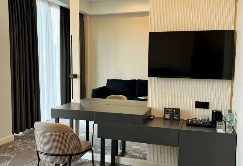 "Riviera Hotel" отель