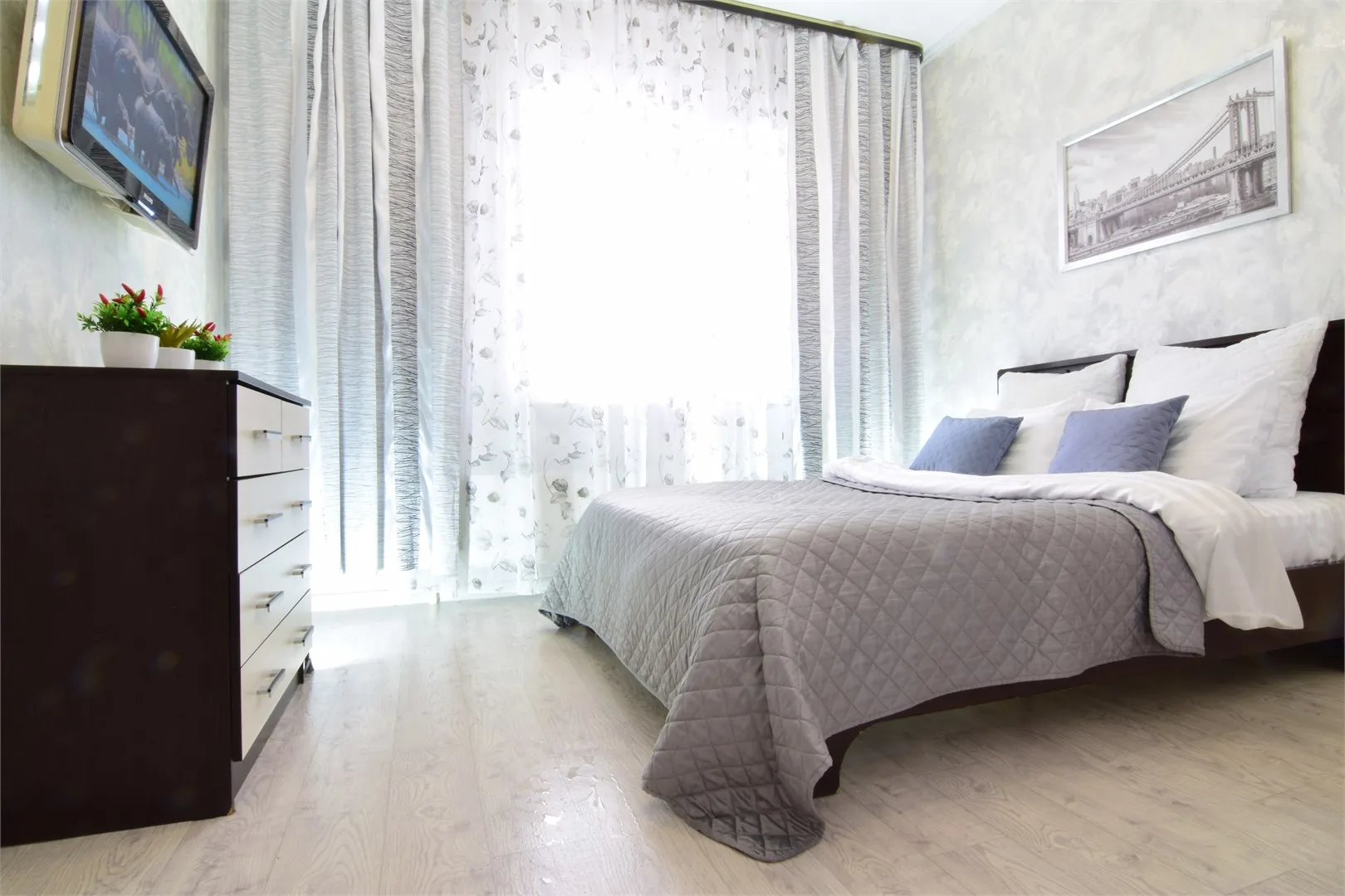 Lion apartments на Александра Усольцева 30