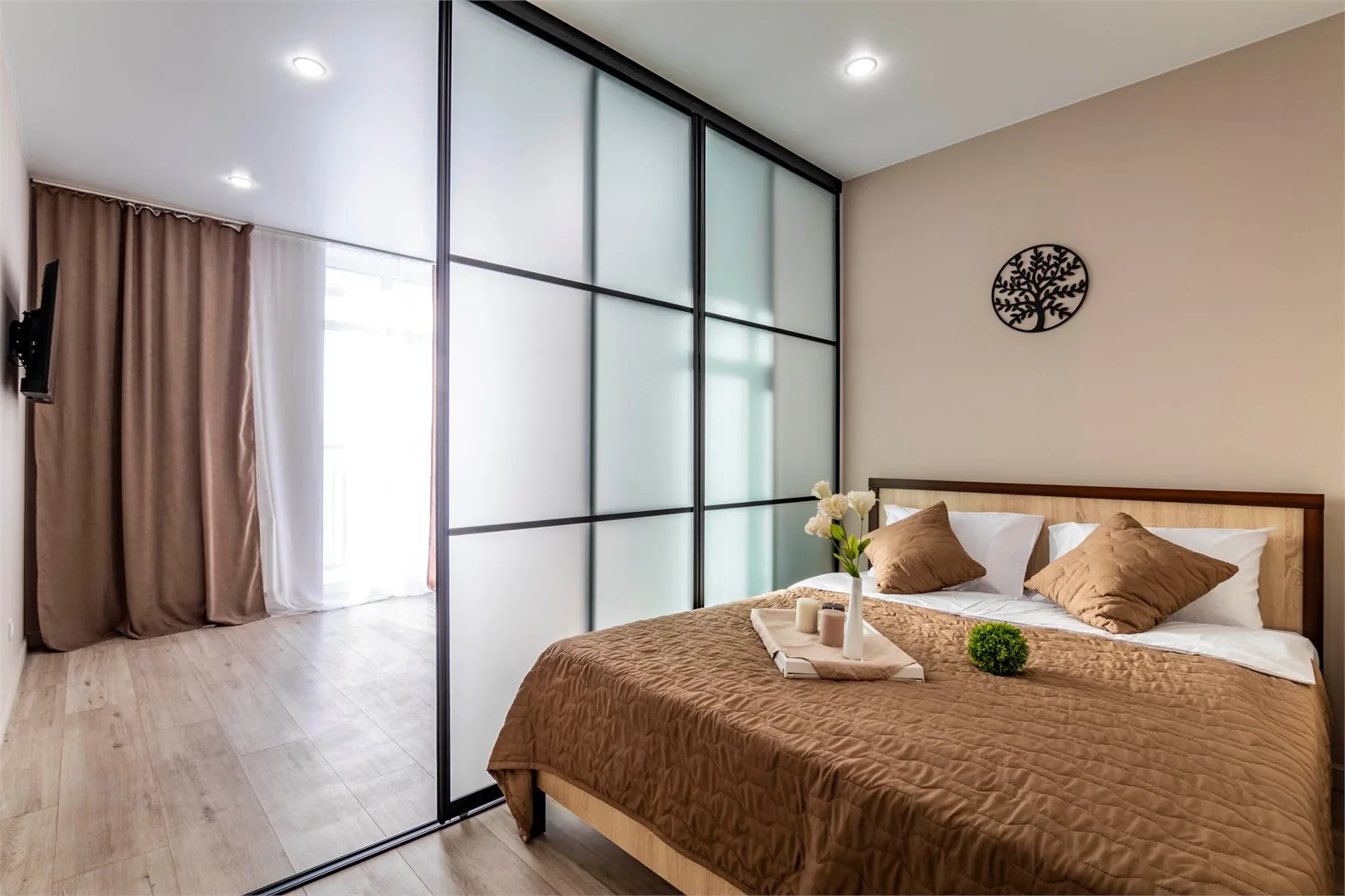 BeGuest на Шаронова 31
