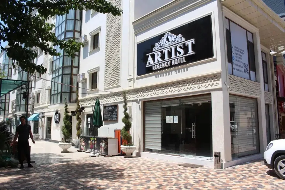 Artist Regency Hotel